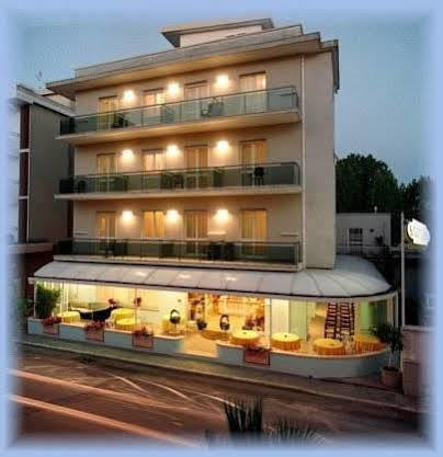 Hotel San Gottardo Риччоне Екстер'єр фото